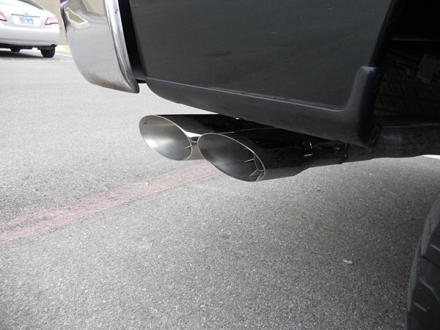 Dual exhaust tip placement and style-image-2072411605.jpg