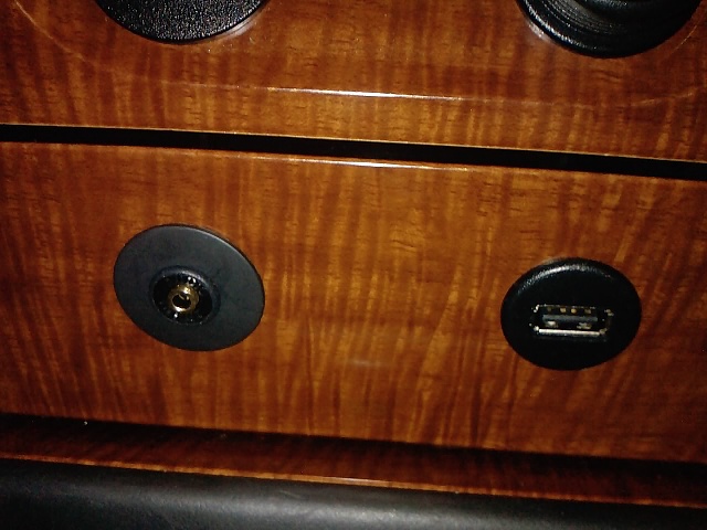 Installing your own accessory switch and USB-is335-mounted-my-dash.jpg