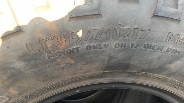 FS 315/70r17 Mickey Thompson Baja MTZ used-20140926_081743.jpg