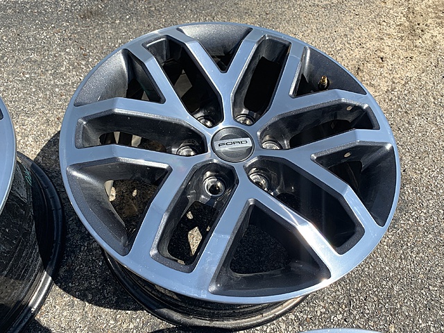 SOLD...FS: 2017 OEM Raptor wheels (non beadlock)-kjznzsh.jpg