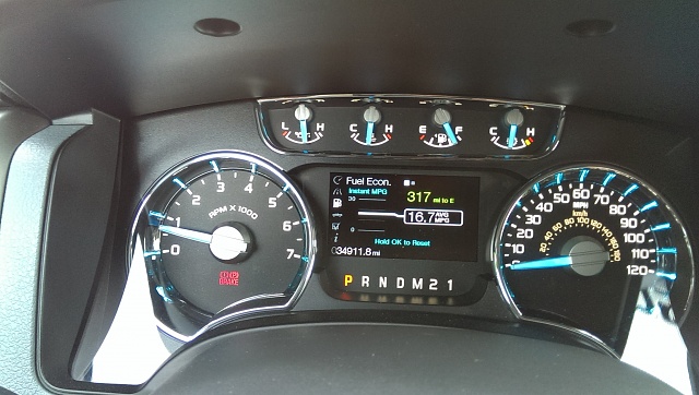 2013 Ford F150 Lariat Supercrew EcoBoost Heavy Duty Paypload Package-19-i_gauge-cluster.jpg