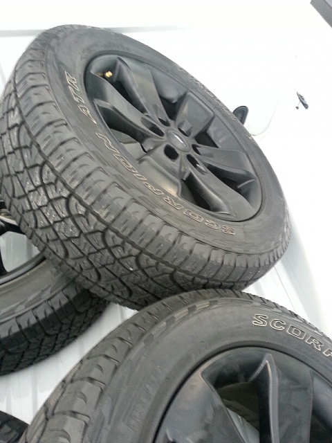 black 20 fx wheels +tires-20121005_182059_resized.jpg