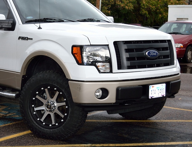 FS: 2010 Head and Taillights, Chrome Grille, Fact 4x4 Blocks, 20&quot; Lariat wheels ++-dsc_0407-copy-2-.jpg