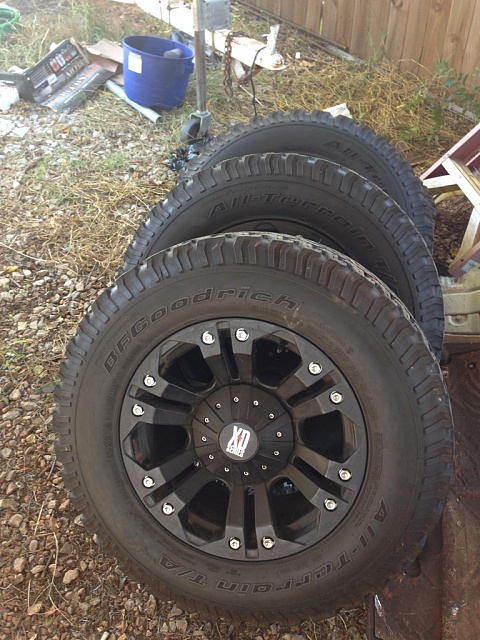 Selling 18in XD Monster Wheels and 33in BFG tires!-img_1499.jpg