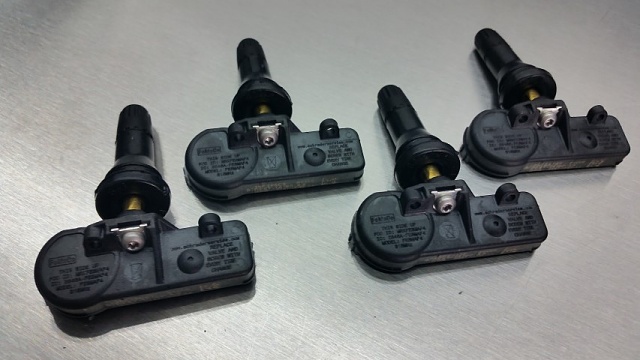 4 New OEM TPMS Sensors-20140524_153831-copy.jpg