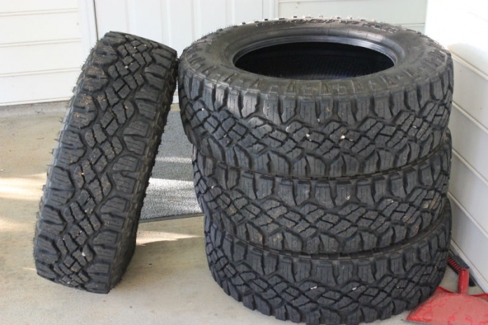 Southeast Set of 4 Goodyear Wrangler DuraTrac's 275-65-20 For Sale - Ford  F150 Forum - Community of Ford Truck Fans