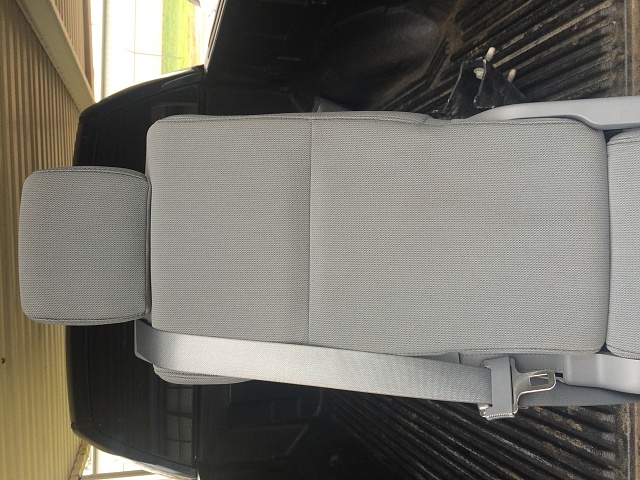 Front row grey cloth center jumpseat-img_0152.jpg