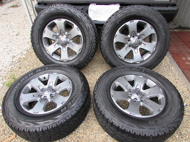 2013 18'' FX4 Wheels Powder Coated and Tires Cooper AT3-img_0623.jpg