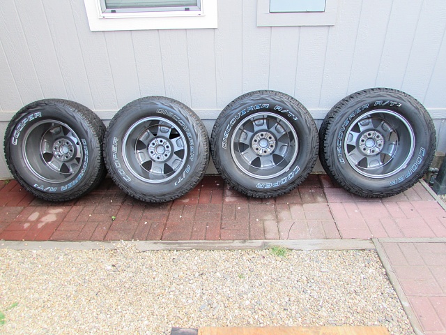 2013 18'' FX4 Wheels Powder Coated and Tires Cooper AT3-img_0633.jpg