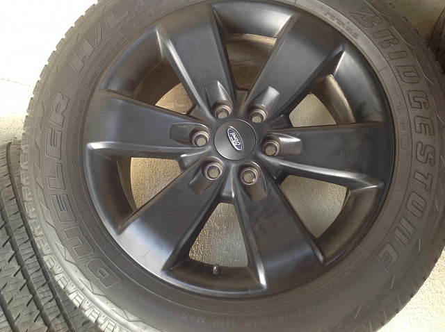 Appearance pkg 20in wheels w/ caps, lugs, sensors-tire-2.jpg