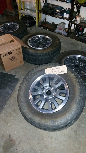 10-11 Raptor Wheels w Tires-20151120_192301_resized.jpg