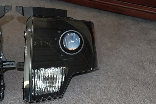 OEM Black FX4 HIDs Headlights w/ Morimoto Harness-img_3507.jpg