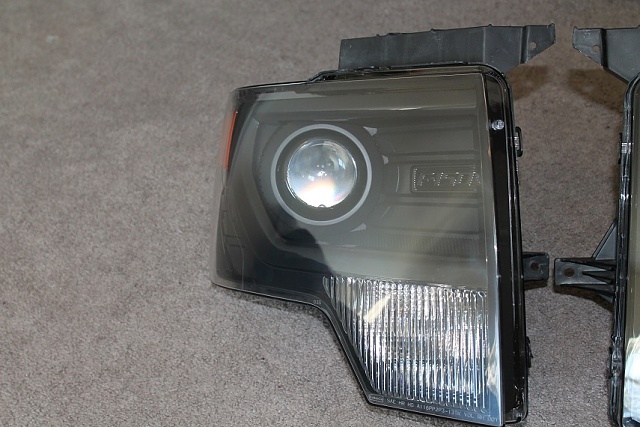 OEM Black FX4 HIDs Headlights w/ Morimoto Harness-img_3508.jpg