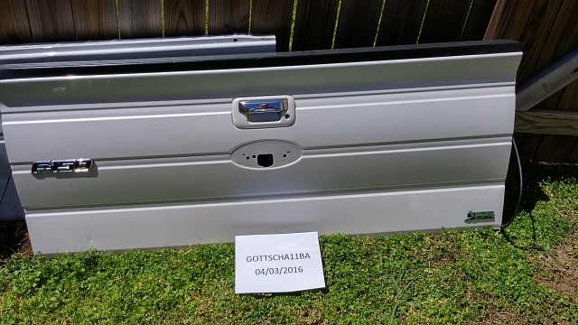 F-150 Tailgate in great condition-20160403_124927_hdr.jpg