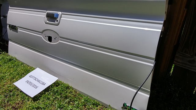 F-150 Tailgate in great condition-20160403_124942_hdr.jpg