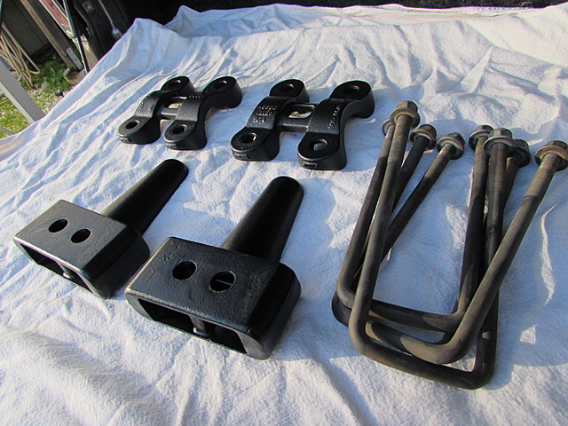 2'' OEM Rear Blocks with U Bolts and Lower Mounts-img_3719.jpg