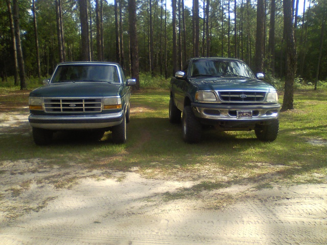 cleaned up the 2 f150s 2day-2-fords.jpg