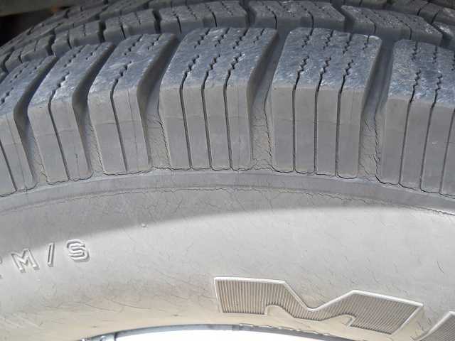 Are these tires dangerous?-dscn9707.jpg