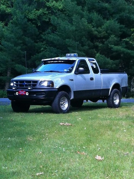35's with tbars cranked-truck.jpg