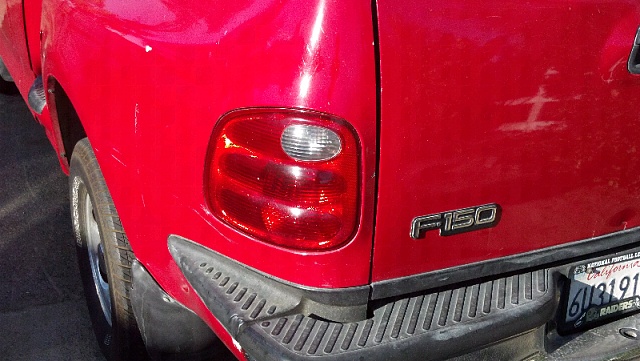 who has a flareside that has two red brake lights and reverse in the middle?-forumrunner_20120814_175730.jpg