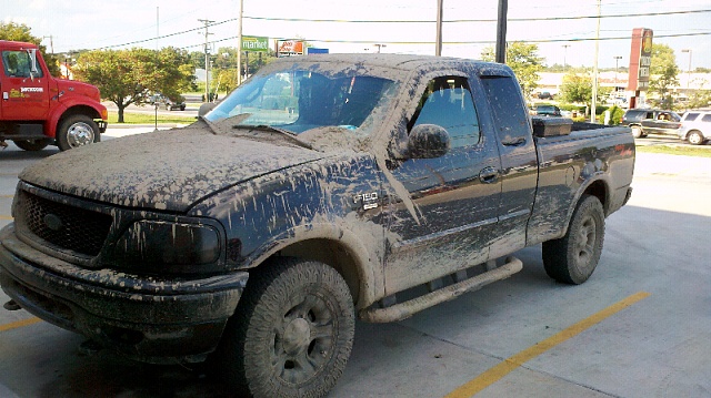 nothing like a good ole mud bath-forumrunner_20120816_063259.jpg