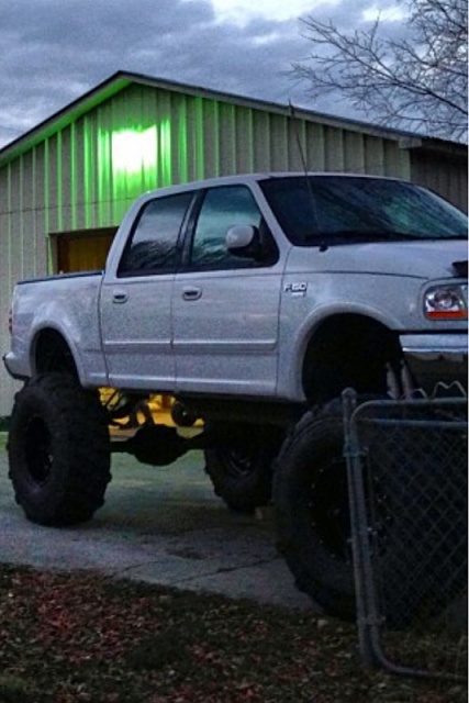 calling out all big lifted supercrew trucks....s how me ur pics!!!-image-3864915784.jpg