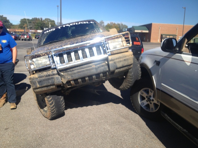 Lets see ur truck flexing on other vehicles!-image-2161948833.jpg