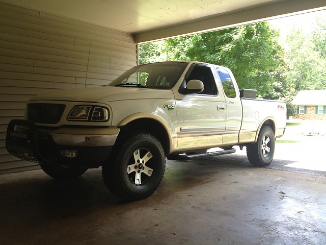 Lets see ur truck flexing on other vehicles!-image-686800029.jpg