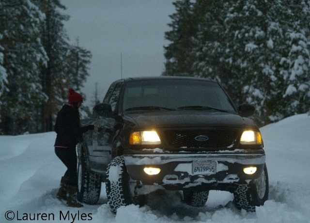 Show'em Off!!! Post up 97-03 trucks!-snow-wheel-4.jpg