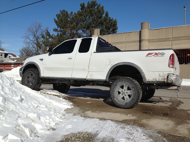 Trucks in the snow-image-636305057.jpg