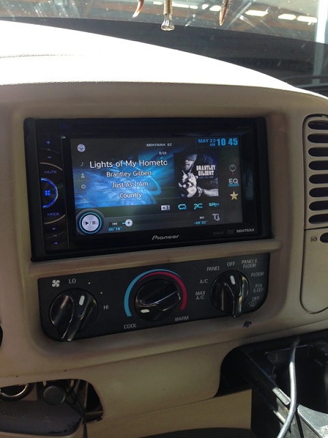 Does anyone know if the 03 f150 has a compatible touch screen?-image-4010620317.jpg