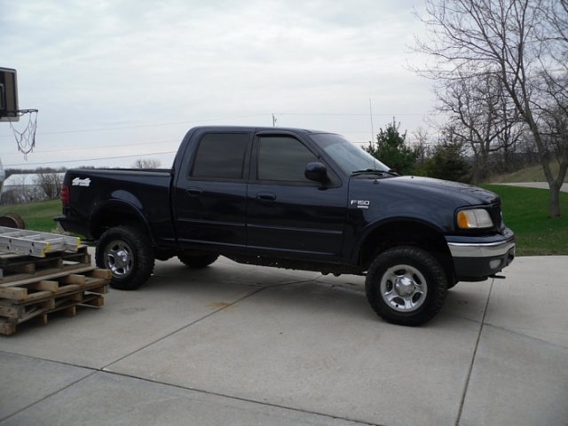 calling out all big lifted supercrew trucks....s how me ur pics!!!-picture-007-small.jpg