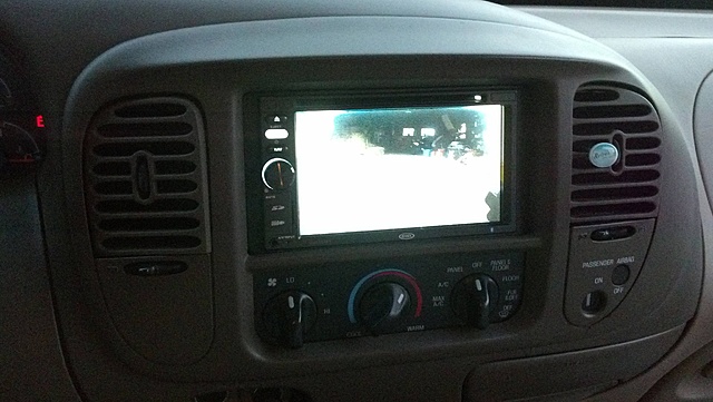 anyone have a touchscreen radio? if so what do you think about it?-5adpb.jpeg