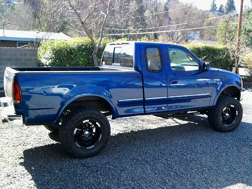 What color is my truck?-jareds-truck.jpg