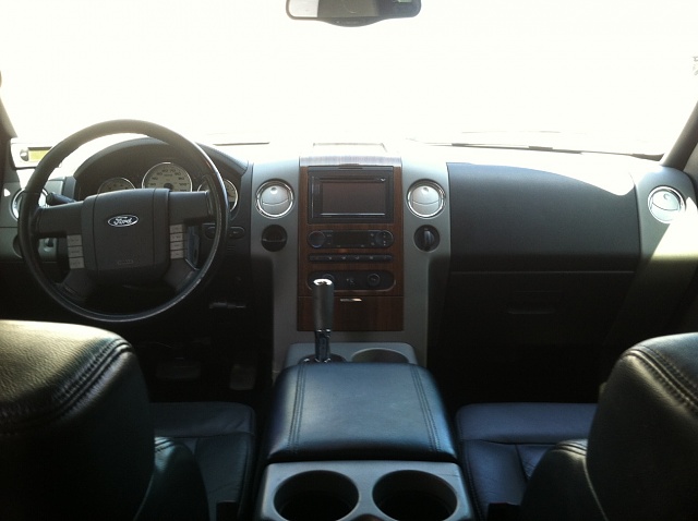 2004 Lariat SuperCrew Loaded and Lifted w/Extras!!-interior2.jpg