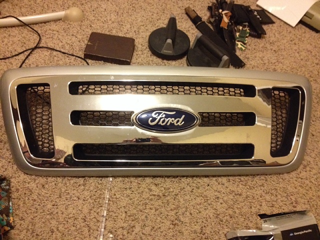 FS 04-08 F150 Tuscany/Tonka Grille with Silver Surround-image-83409908.jpg