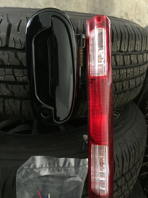 SOLD...2003 Supercrew taillights and 3rd Brakelight-photo478.jpg