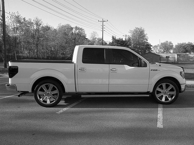 2013 F-150 Limited 2/3 or 2/4 drop pics?-passenger-side-5-26-2013-greyscale-reduced.jpg