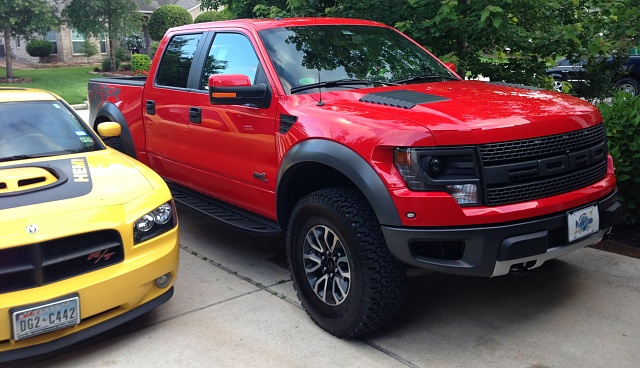 Race red ford raptor #2