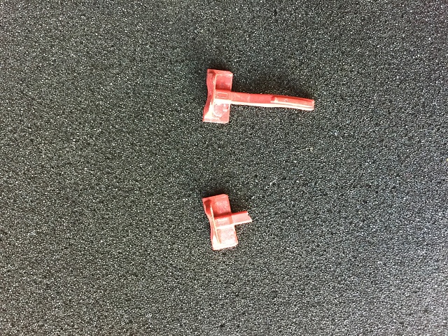 5.0 Engine boot retention tab (red)-img_1667.jpg