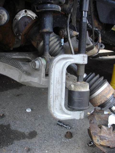 Lower Ball Joint Replacement on 4WD 2004--dsc09535-large-.jpg