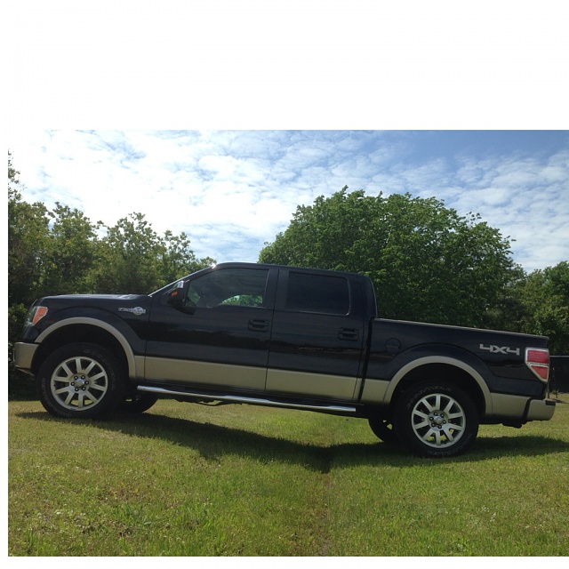 2009 Black King Ranch 5.4L 4x4-offroad.jpg