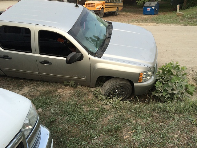 2012 F150 5.0 FX4 slowly adding on parts-001.jpg