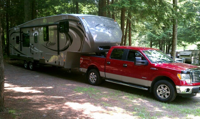 Lets see your campers being towed-cougar3-sm.jpg
