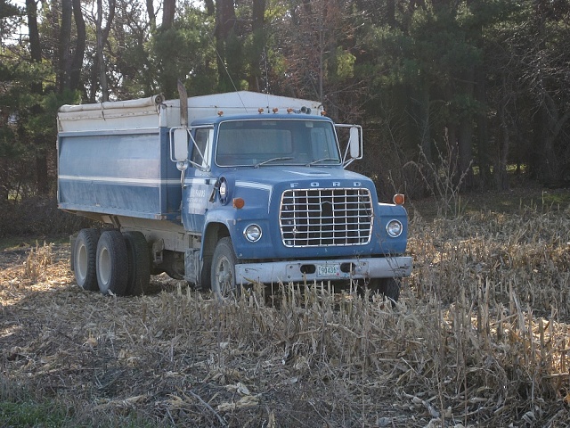 using your truck as a truck pics thread-larry-buchtas-field-fall-09-5-.jpg