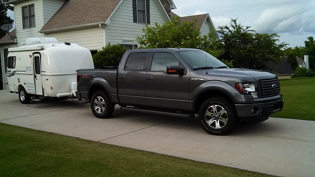 Lets see your campers being towed-truckwithcasita.jpg