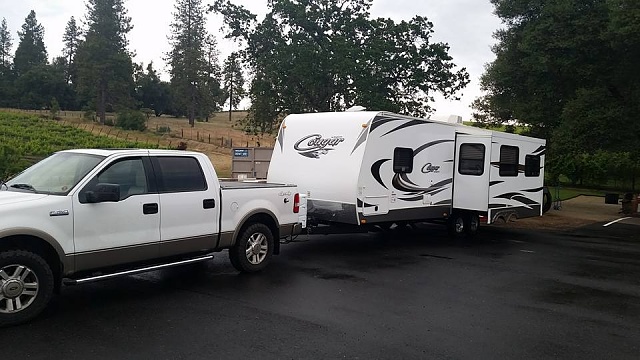 Lets see your campers being towed-13062258_10207901888658132_6656834575615522104_n.jpg