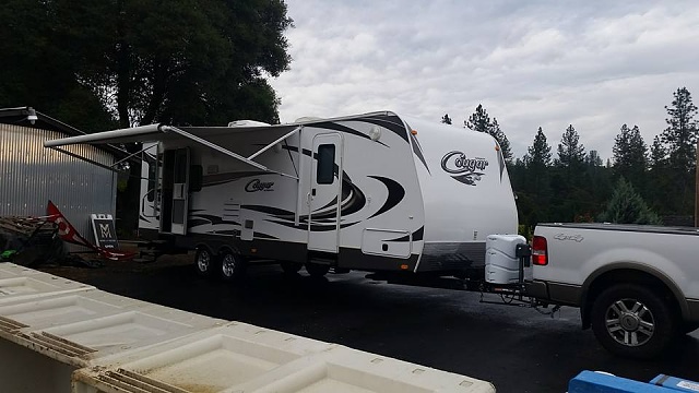 Lets see your campers being towed-13233118_10207901886498078_3826159764308349348_n.jpg