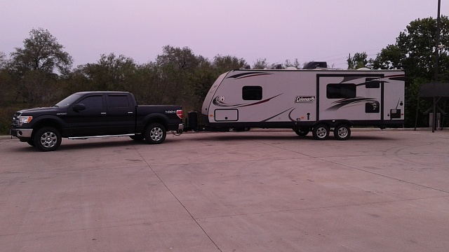 towing with a leveled truck-bubba-camper.jpg