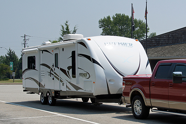 Lets see your campers being towed-11june09-015bw.jpg